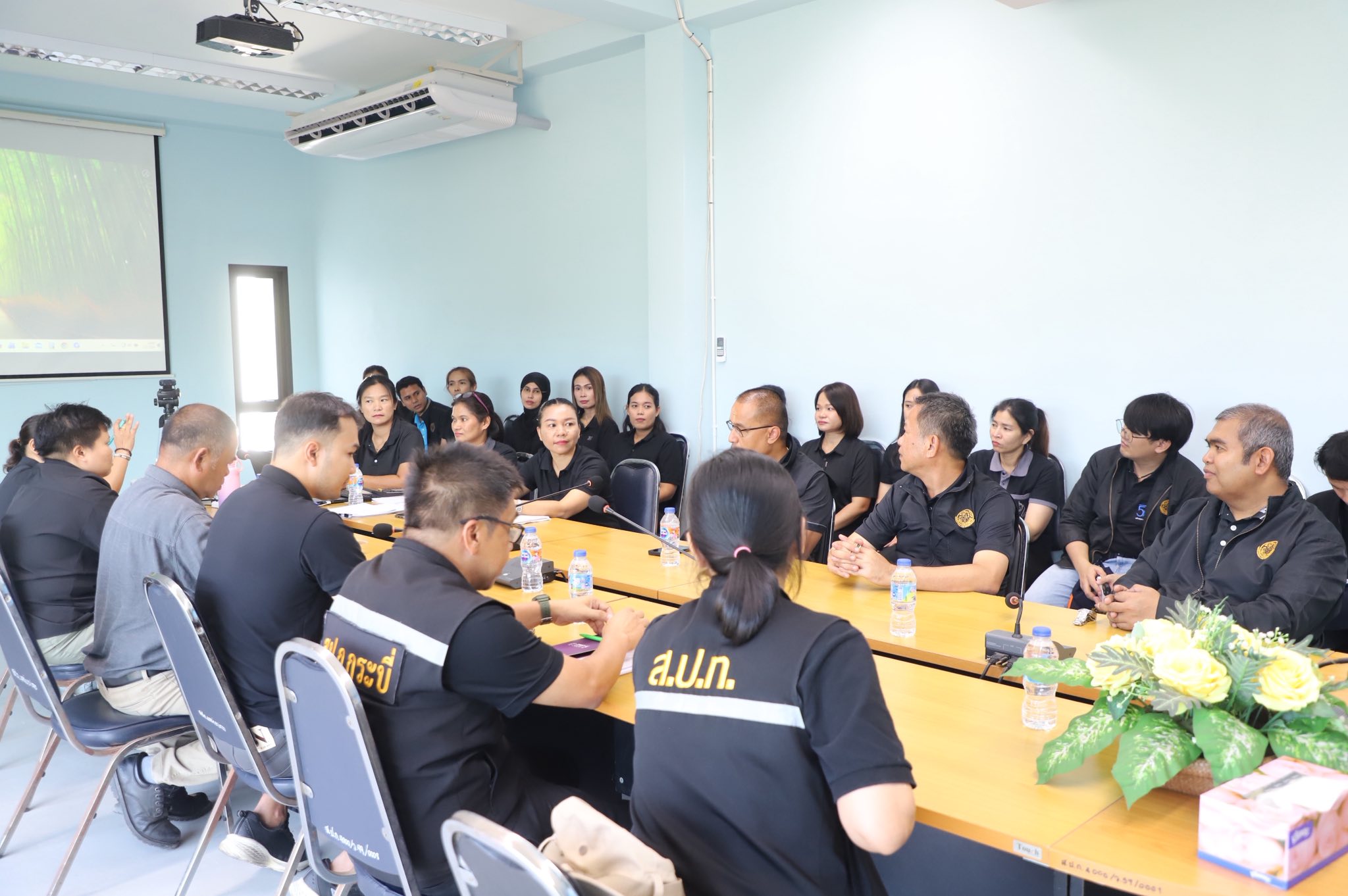 title - เลขาฯ ส.ป.ก. ลงพื้นที่ตรวจเยี่ยม พร้อมให้กำลังใจเจ้าหน้าที่ ส.ป.ก.กระบี่